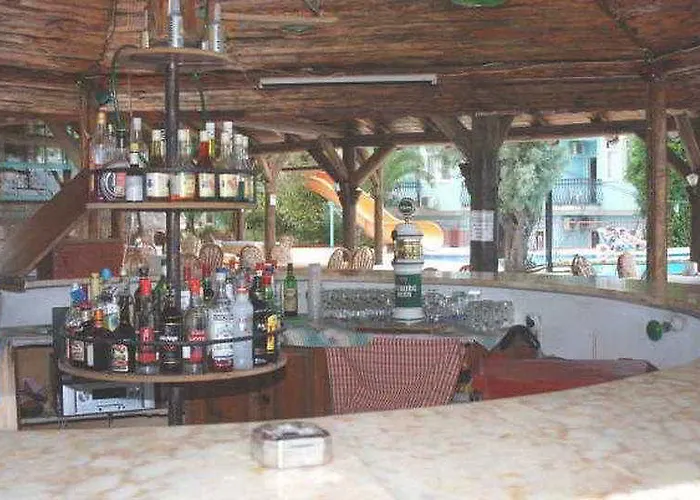 塞伊尔乡村酒店 厄吕代尼兹